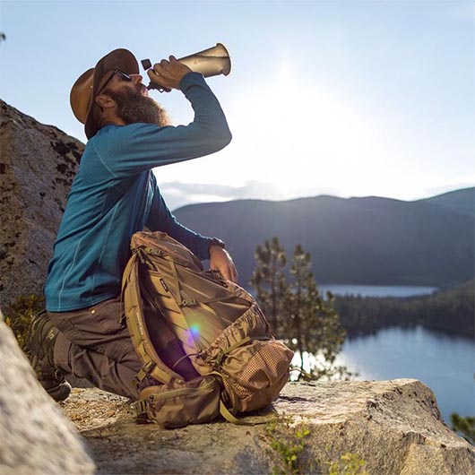 LifeStraw Peak Sqeeze Bottle Trinkflasche mit Wasserfilter 650 ml grau - fr Survival, Outdoor, Wandern, Camping Bild 4