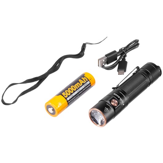 Fenix LED Taschenlampe E35R 3100 Lumen schwarz inkl. Grtelclip, USB-C Ladekabel und Handschlaufe Bild 4