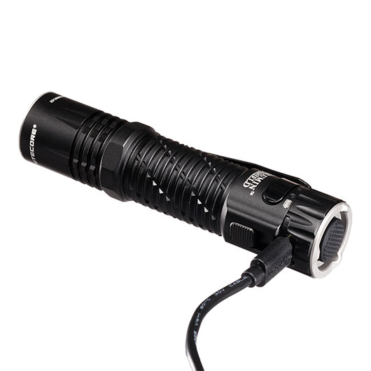 Nitecore LED-Taschenlampe EDC33 4000 Lumen schwarz inkl. Akku, USB-C Ladegert, Lanyard und Grtelclip Bild 6