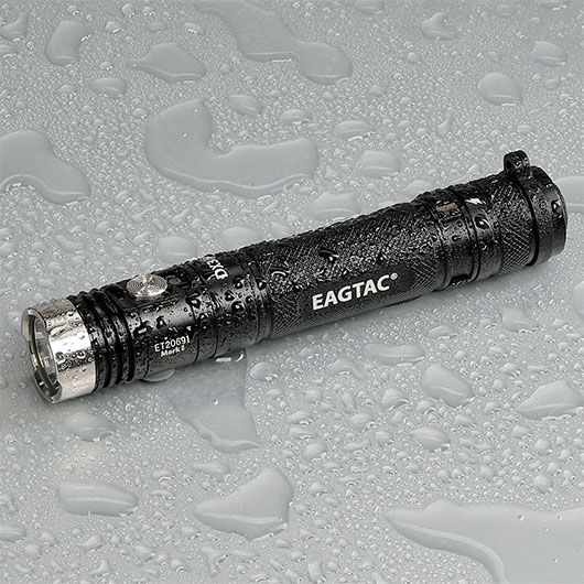 EAGTAC LED-Taschenlampe DX3L MKII 3100 Lumen schwarz inkl. Ladekabel, Li-Ionen-Akku, Lanyard, Grtelclip & Nylonholster Bild 2