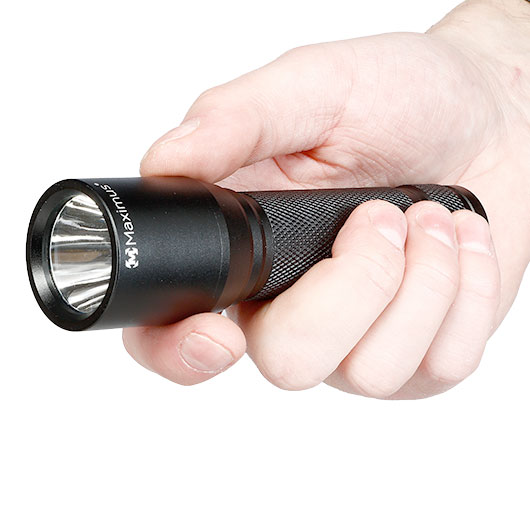 Maximus LED-Taschenlampe M-FL-900 300 Lumen 5W 2 Leuchtstufen Strobe-Funktion inkl. G�rteltasche schwarz Bild 8