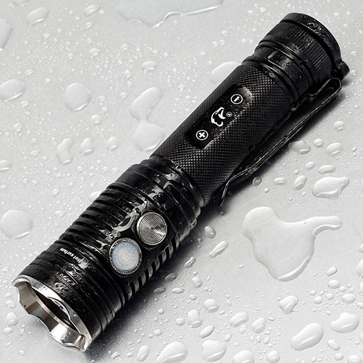Eagtac LED-Taschenlampe TX3V MKII 3650 Lumen 10 Leuchtmodi inkl. Strobe wiederaufladbar Powerbank-Funktion inkl. Holster Ladekab Bild 1
