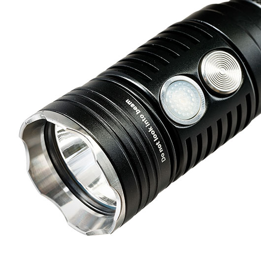 Eagtac LED-Taschenlampe TX3V MKII 3650 Lumen 10 Leuchtmodi inkl. Strobe wiederaufladbar Powerbank-Funktion inkl. Holster Ladekab Bild 5
