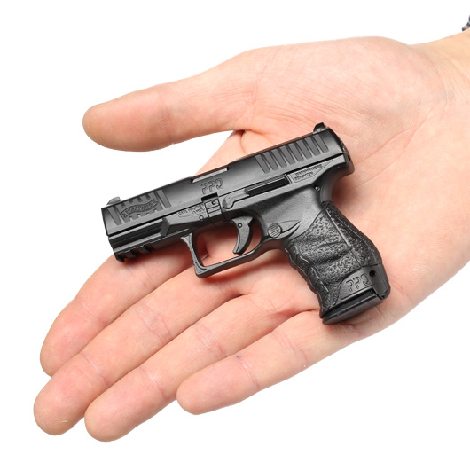 Walther PPQ M2 Miniaturmodell Maßstab 1:2