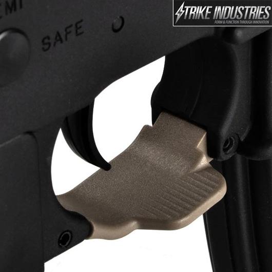 Strike Industries Cobra Trigger Guard Right / Classic FDE Tan Bild 1