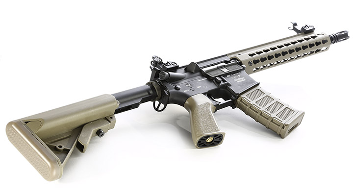 Versandrcklufer ASG Armalite M15A4 Assault Vollmetall Sportline Komplettset S-AEG 6mm BB Tan Bild 4