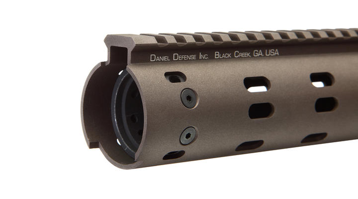 MadBull / Daniel Defense M4 Aluminium CNC MFR RAS-System 9 Zoll Tan Bild 4