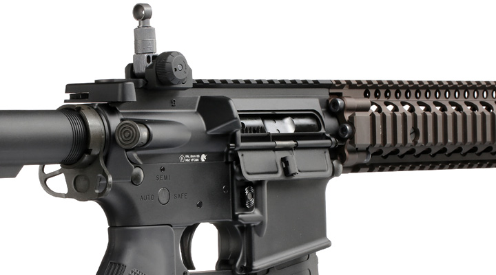 VFC Colt / Daniel Defense M4A1 RIS II Deluxe Vollmetall Gas-Blow-Back 6mm BB Dualtone Bild 8