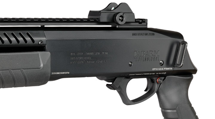 CYMA / BO Manufacture Fabarm STF12 Short 11 Zoll Vollmetall Pump Action Gas Shotgun 6mm BB schwarz Bild 9