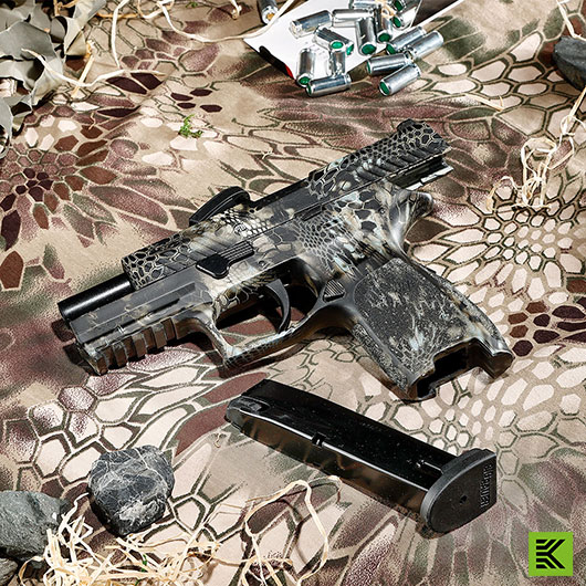 Sig Sauer P320 Schreckschuss Pistole 9mm P.A.K. Cobra camo inkl. Waffenkoffer Bild 1